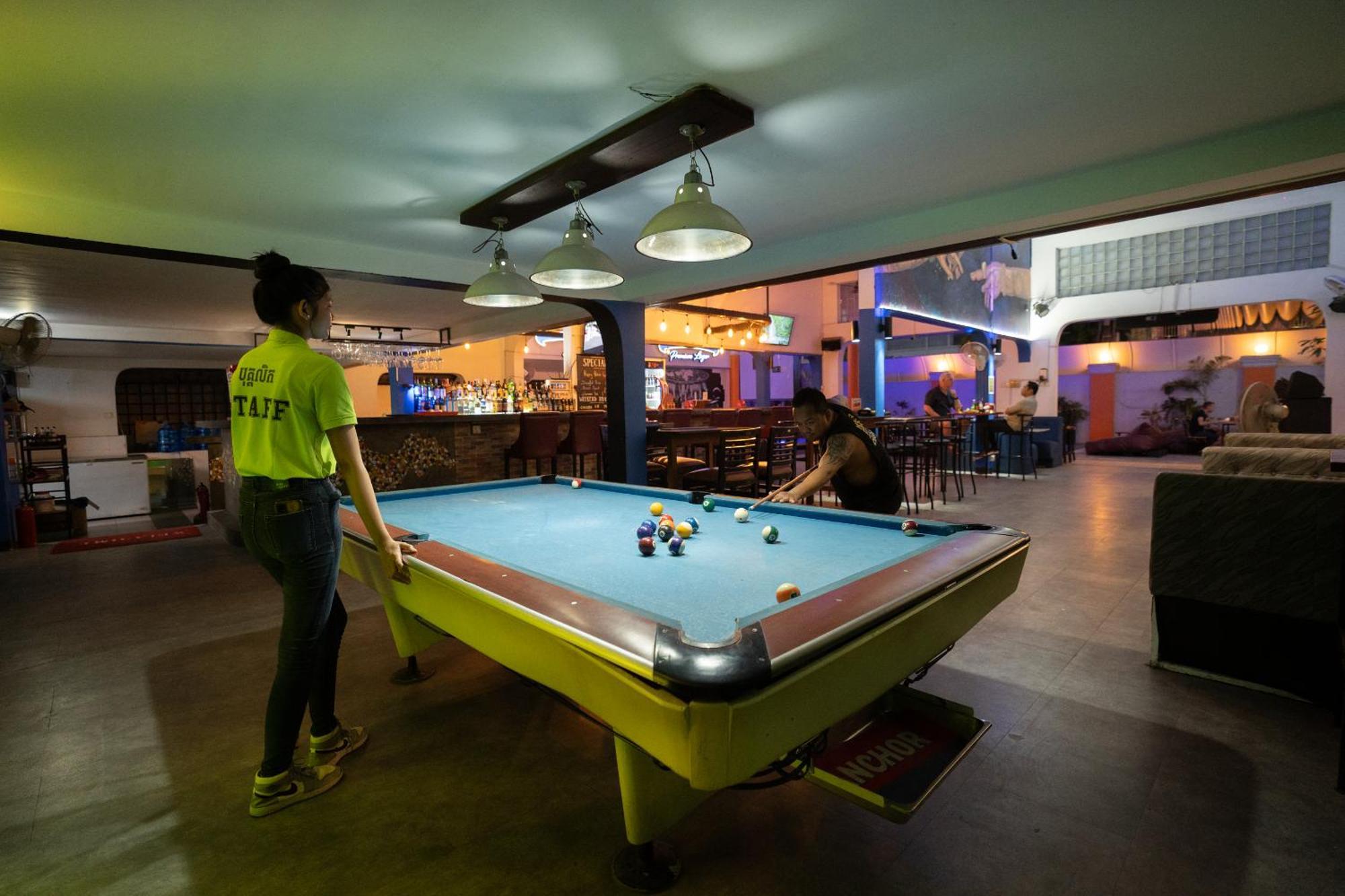 The Eighty8 Hostel Phnom Penh Exterior photo